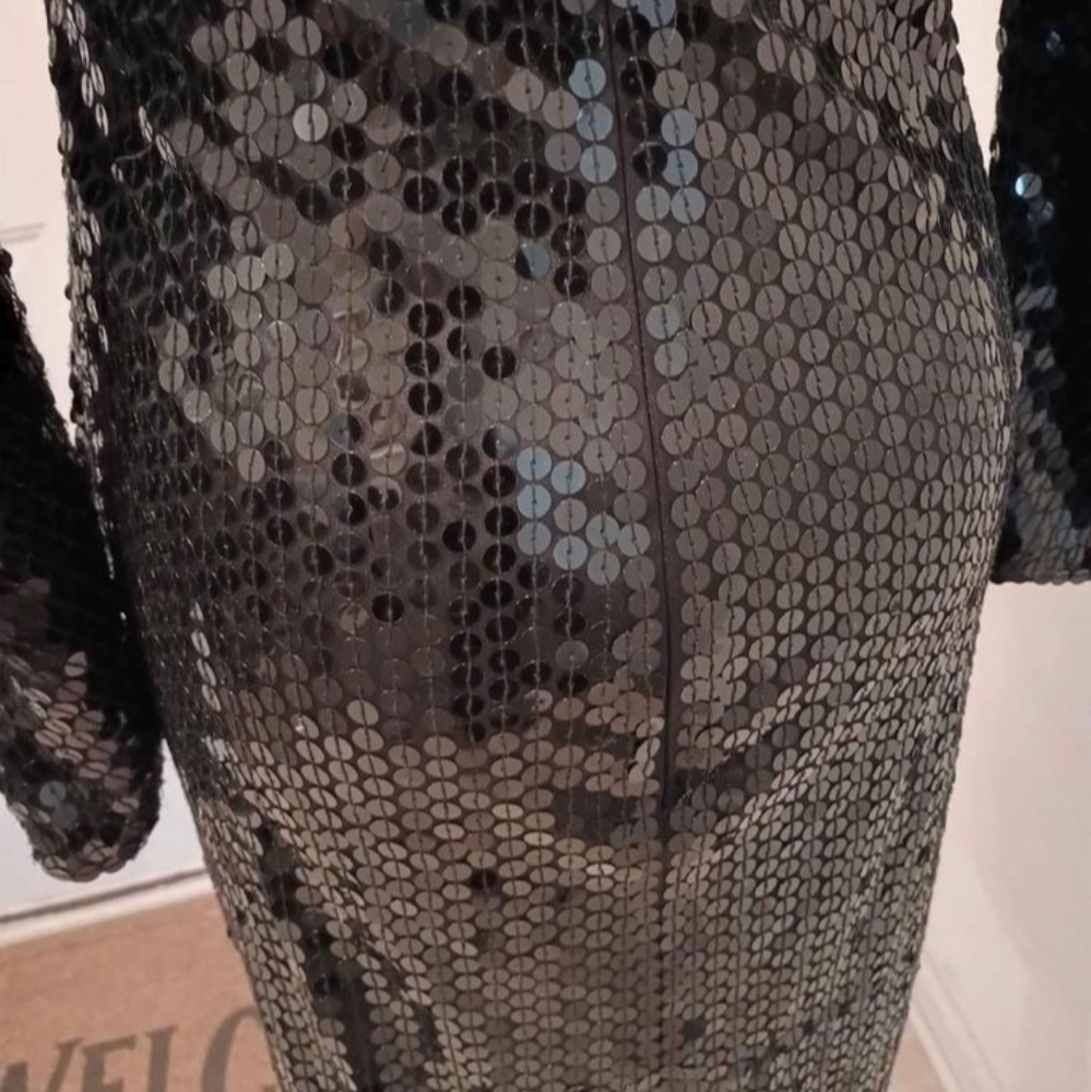 Dress - Picture 3 of 4